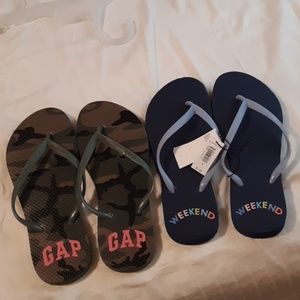 Set of NWT Gap Flip Flops